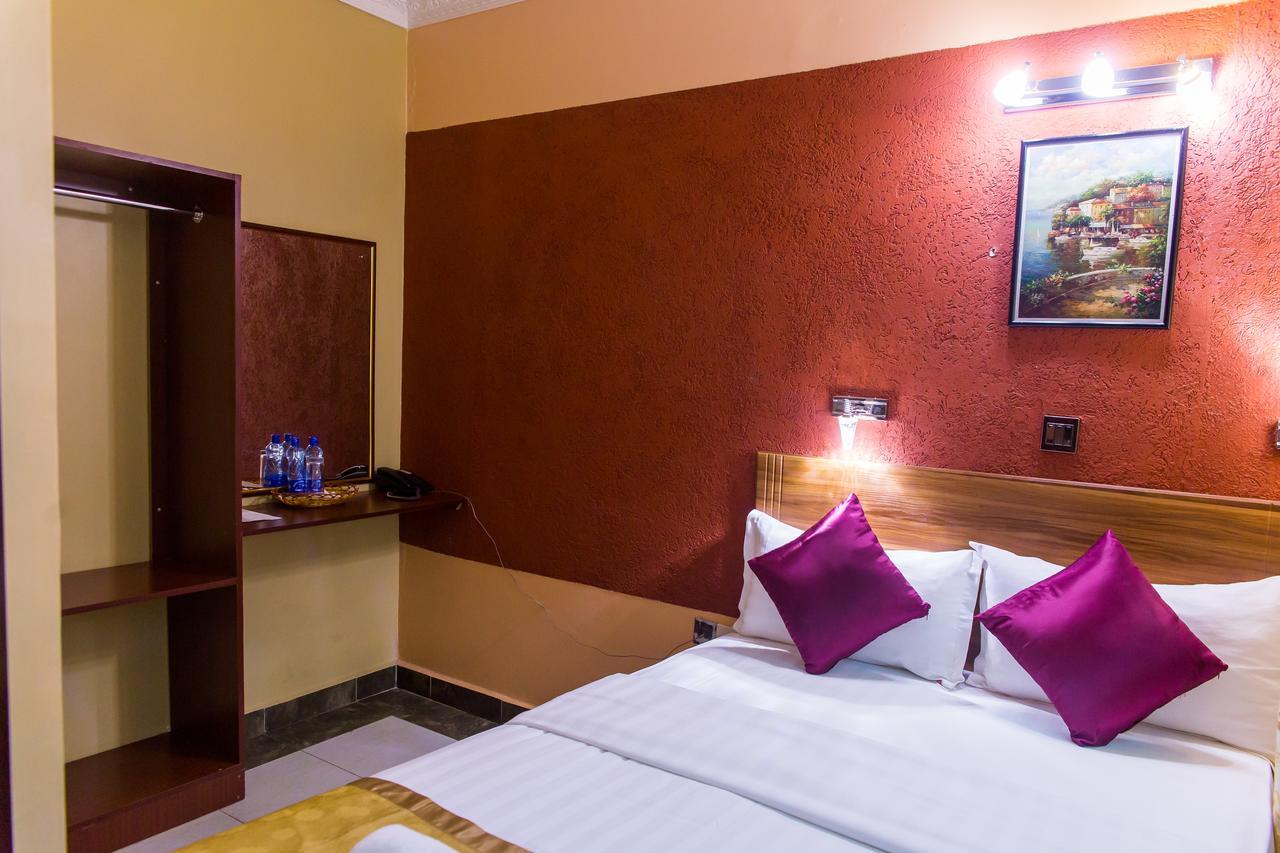 Enkare Hotel Nairobi Eksteriør bilde